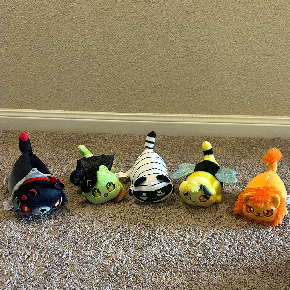 Aphmau MeeMeows 6” - Plush Animal Toy Set - Multicolor